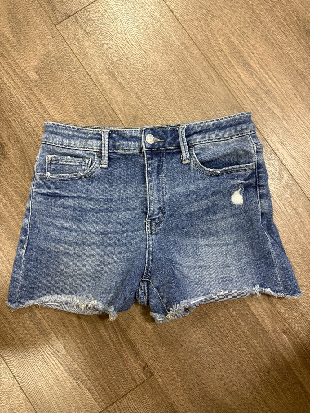 Vervet Jean Shorts - M
